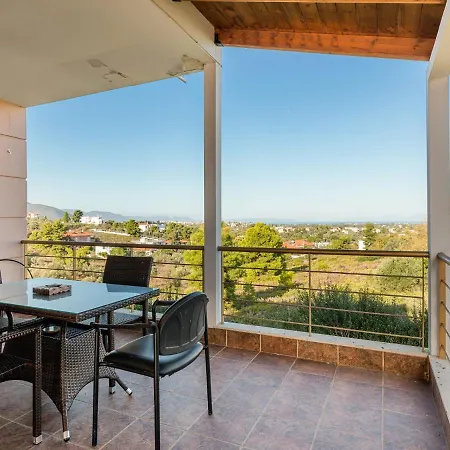 Inviting In With Terrace *